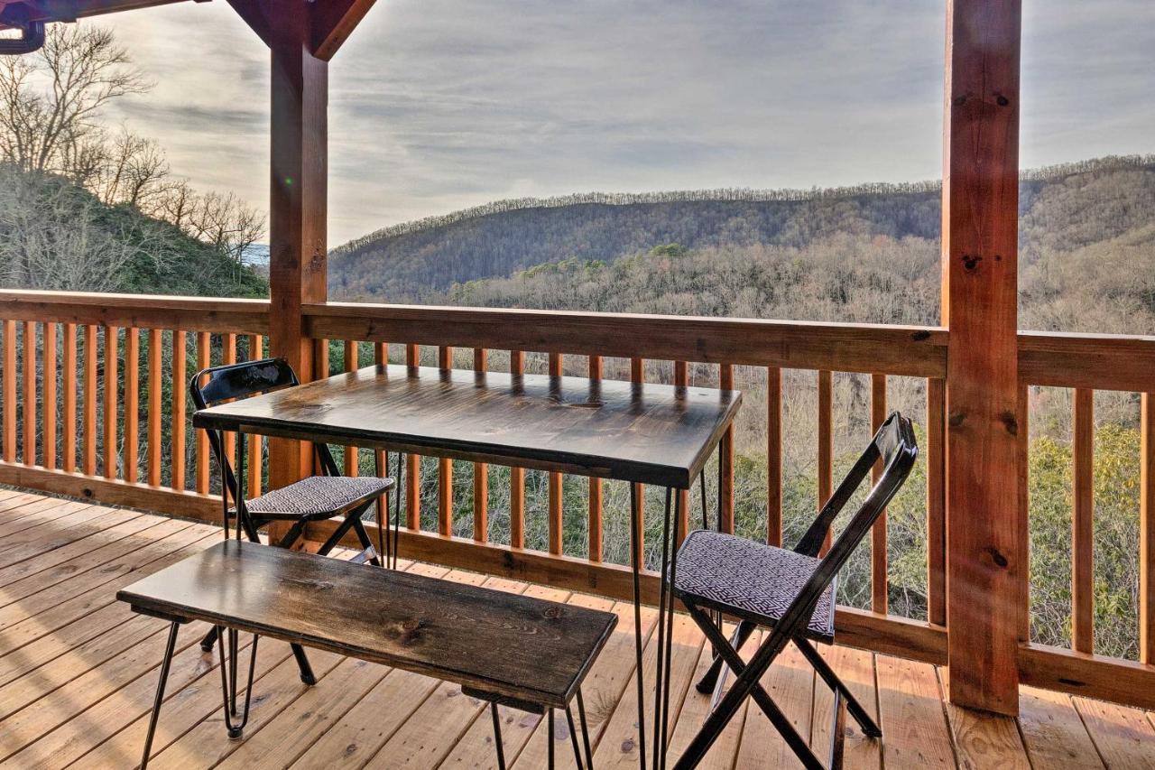 Hilltop Cabin On 5 Acres With Hot Tub And Waterfall! Bryson City Ngoại thất bức ảnh