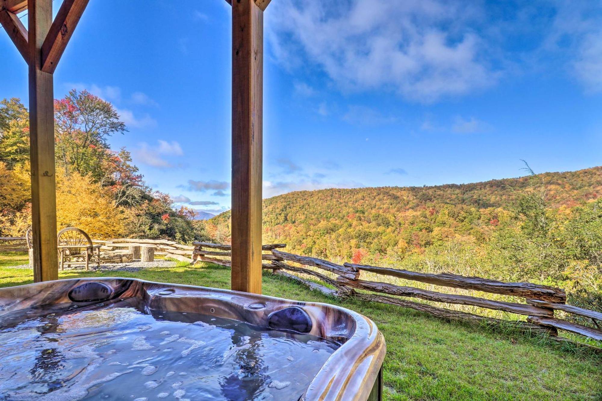Hilltop Cabin On 5 Acres With Hot Tub And Waterfall! Bryson City Ngoại thất bức ảnh